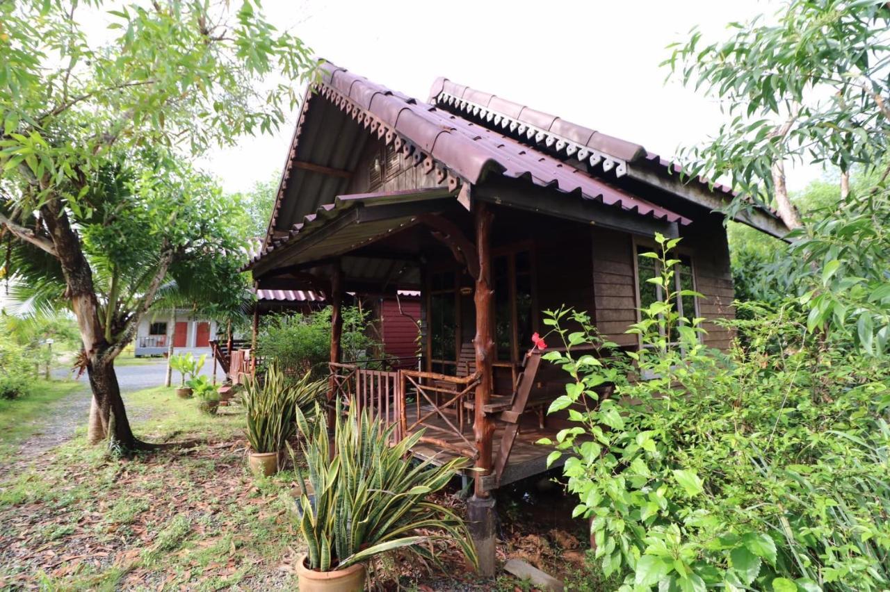Suchanaree@Laemngop Trat Ngoại thất bức ảnh