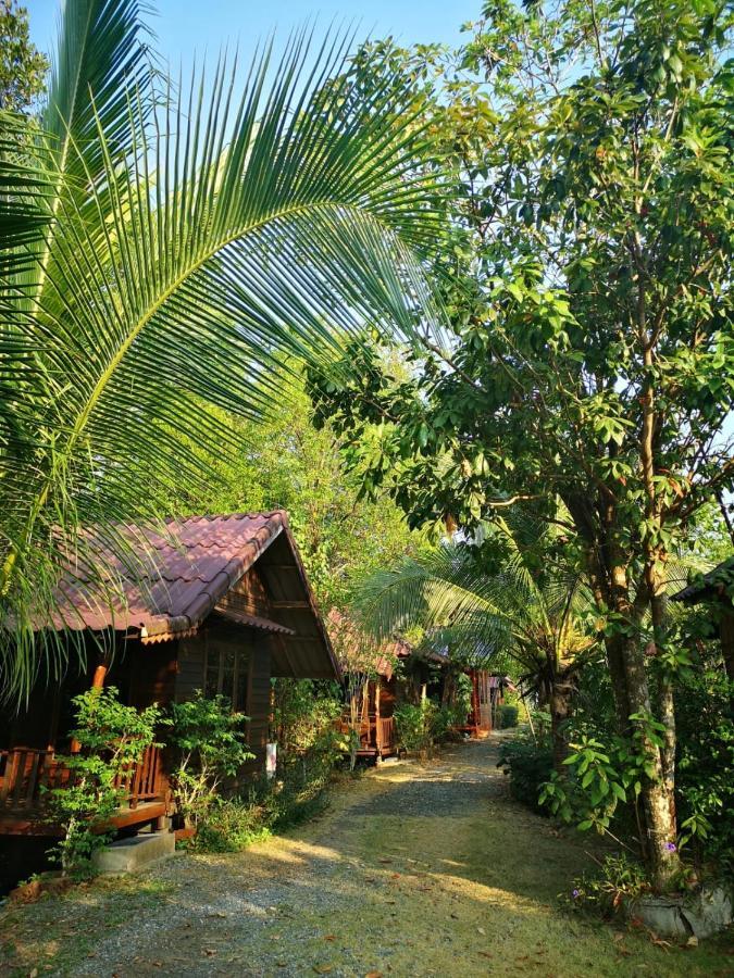 Suchanaree@Laemngop Trat Ngoại thất bức ảnh